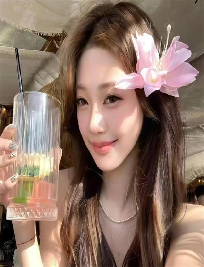 探索《善良的保姆》的奥秘：隐藏细节与深层意义